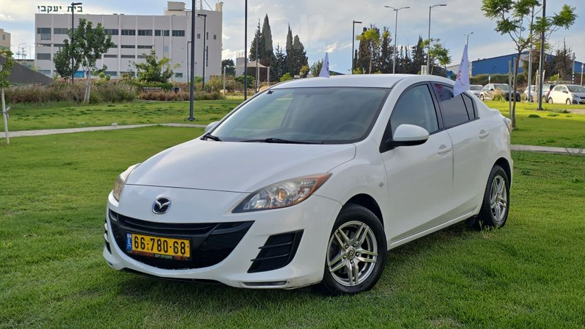 מודעת רכב מאזדה 3