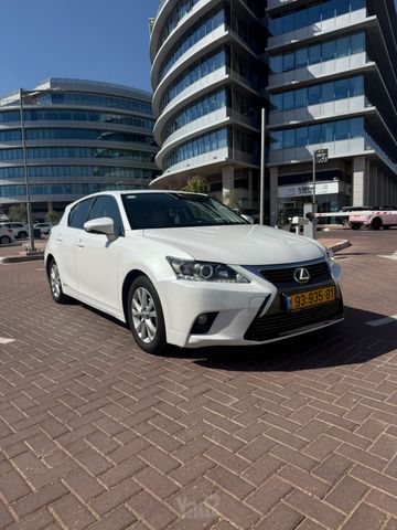 מודעת רכב לקסוס CT
