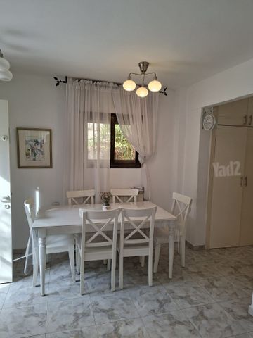 שדרות נווה יעקב 73