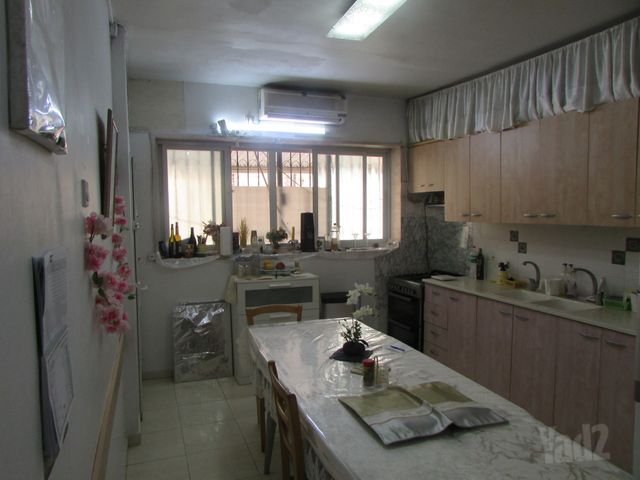 דון יוסף נשיא 16