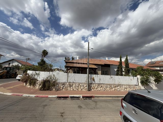 עמיחי 34
