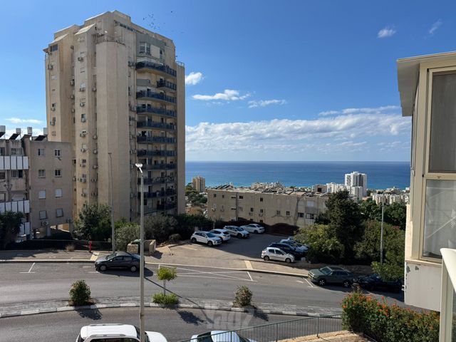 דרך הים 