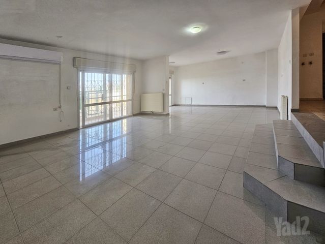 דירת גן להשכרה בירושלים (תיווך) — 2