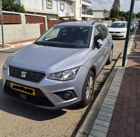 מודעת רכב סיאט ארונה