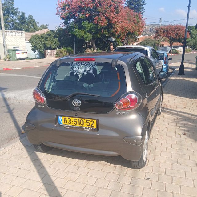 מודעת רכב טויוטה אייגו