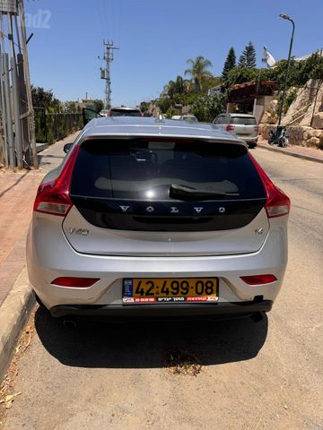 מודעת רכב וולוו V40