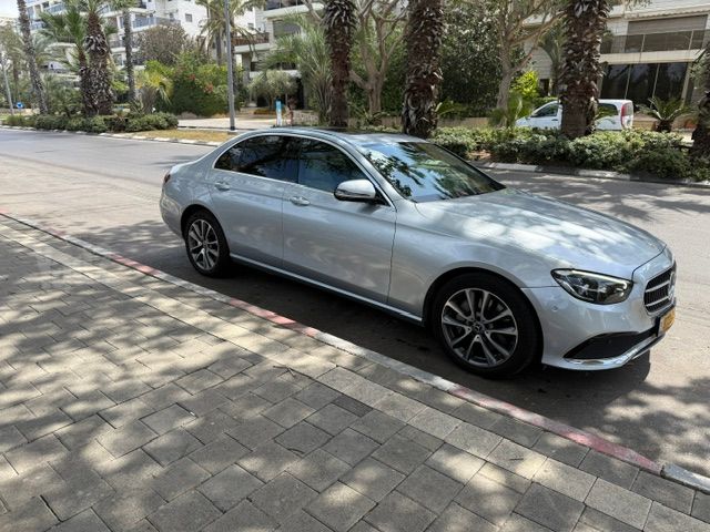 מודעת רכב מרצדס-בנץ E-class