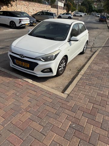 מודעת רכב יונדאי i20