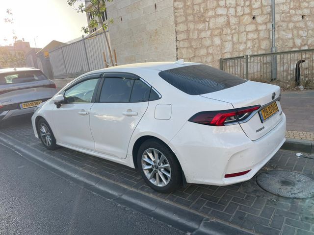מודעת רכב טויוטה קורולה