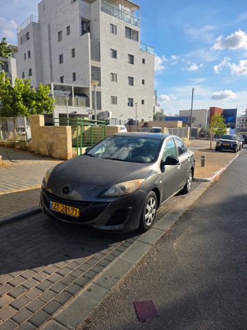 מודעת רכב מאזדה 3
