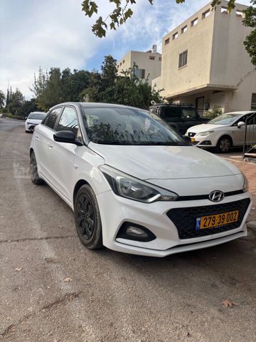 מודעת רכב יונדאי i20