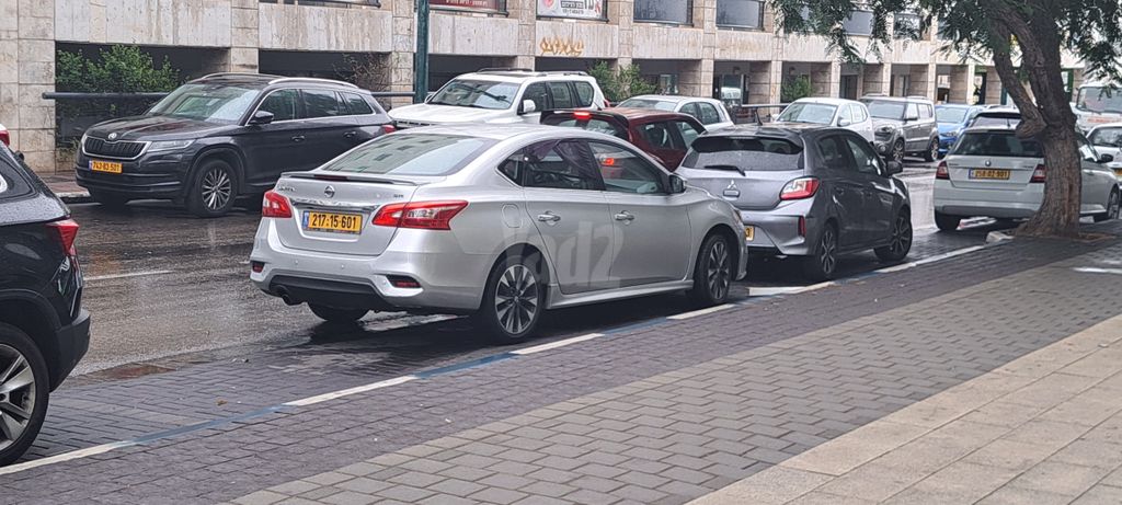 מודעת רכב ניסאן סנטרה