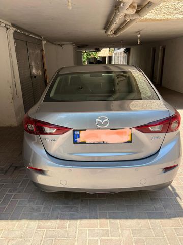 מודעת רכב מאזדה 3