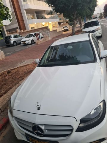 מודעת רכב מרצדס-בנץ C-class