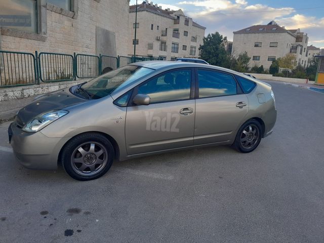מודעת רכב טויוטה פריוס