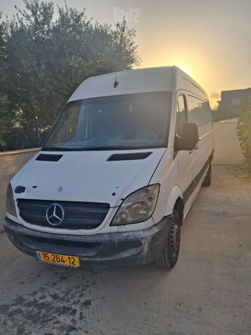 מודעת רכב מרצדס-בנץ ספרינטר