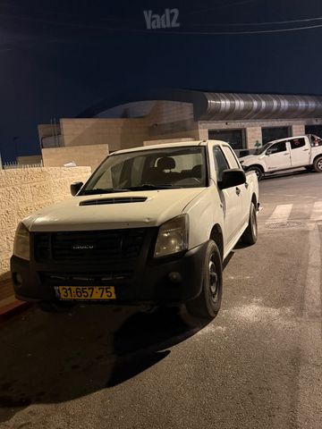 מודעת רכב איסוזו די-מקס