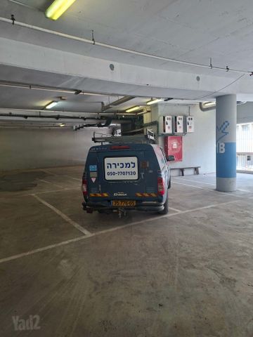 מודעת רכב איסוזו די-מקס