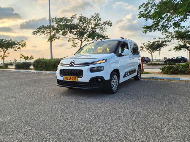 מודעת רכב סיטרואן ברלינגו