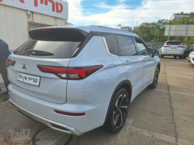 מודעת רכב מיצובישי אאוטלנדר 1