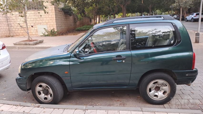 גרנד ויטרה JLX אוט׳ בנזין ג'יפ שטח קשוח 4 מק 3 דל 1.6 (93 כ״ס)