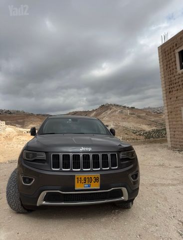 מודעת רכב ג'יפ גרנד צ'ירוקי