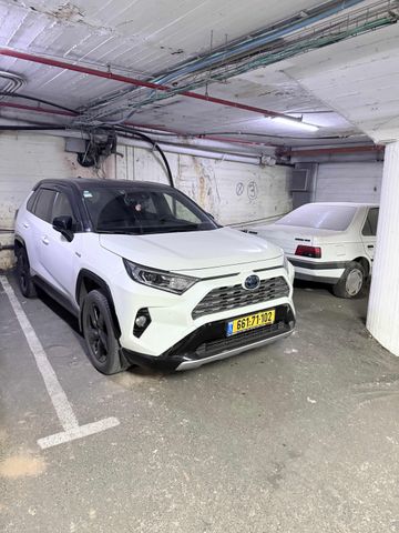 מודעת רכב טויוטה RAV4