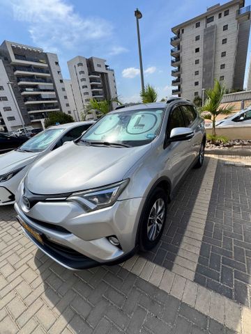 מודעת רכב טויוטה RAV4