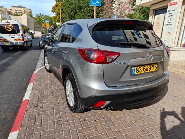 מודעת רכב מאזדה CX-5