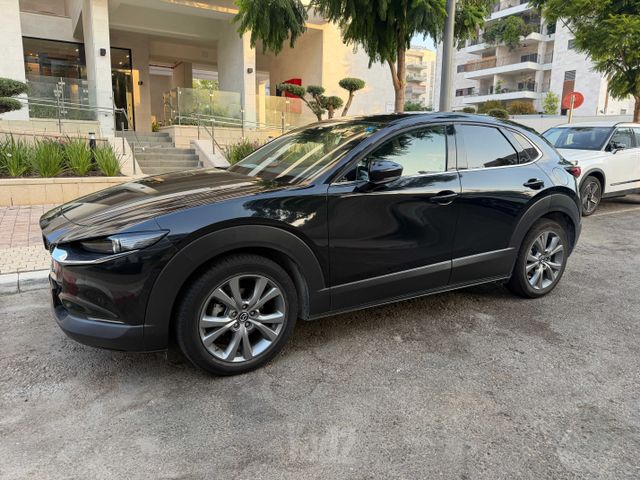 מודעת רכב מאזדה CX-30