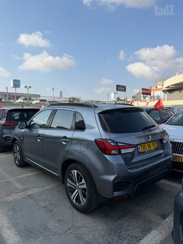 מודעת רכב מיצובישי ASX 1