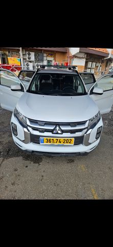 מודעת רכב מיצובישי ASX