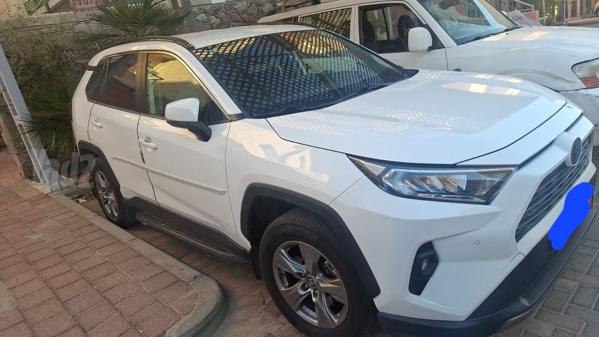 מודעת רכב טויוטה RAV4