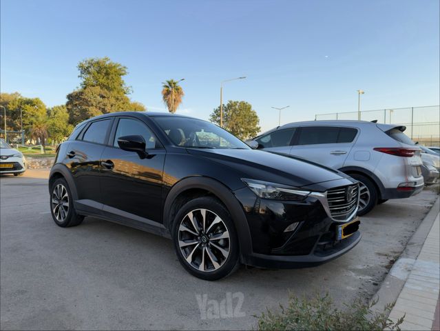 מודעת רכב מאזדה CX-3