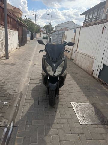 מודעת רכב סאן יאנג ג'וי-מקס 250 XI