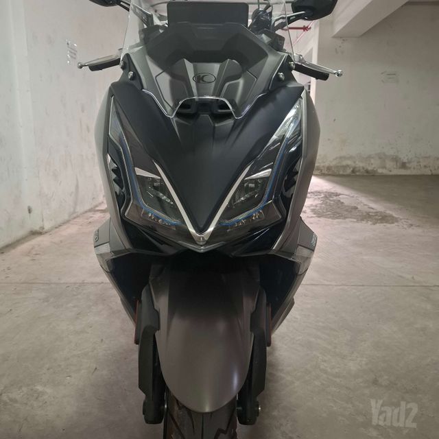 מודעת רכב קימקו דאון-טאון 350