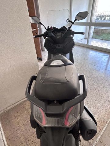 מודעת רכב סאן יאנג מקסים 400