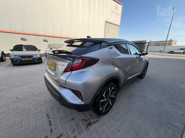 מודעת רכב טויוטה C-HR 2