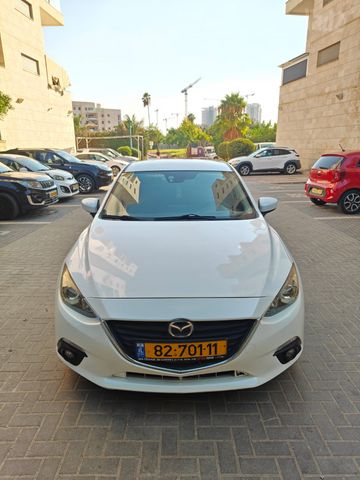 מודעת רכב מאזדה 3