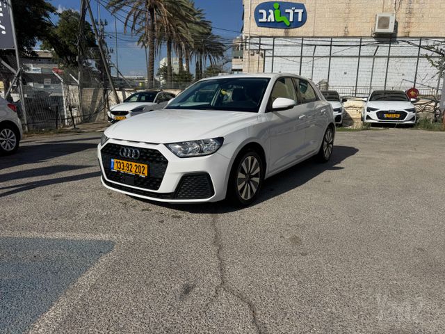 מודעת רכב אאודי A1