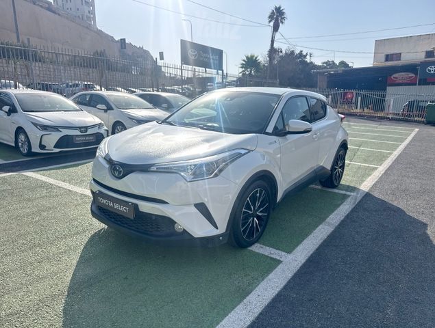 מודעת רכב טויוטה C-HR