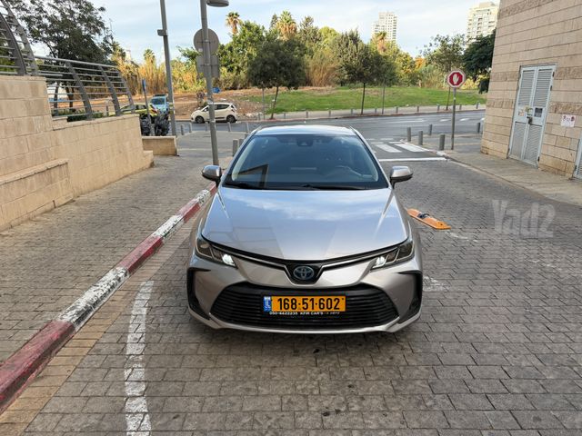 מודעת רכב טויוטה קורולה 2