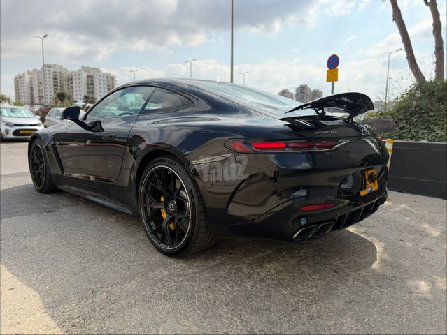 מודעת רכב מרצדס-בנץ AMG GT 1