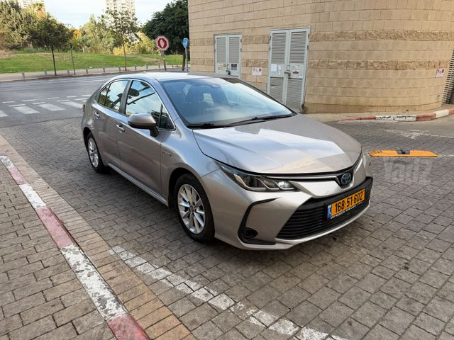 מודעת רכב טויוטה קורולה 1
