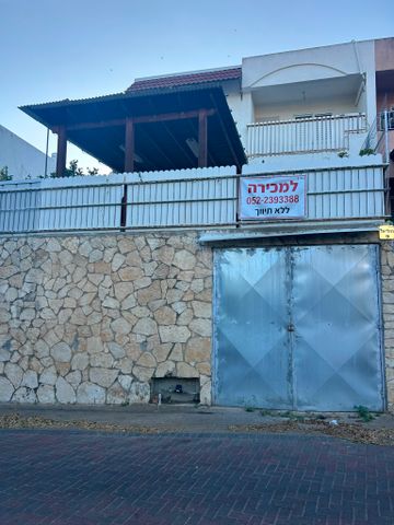 קורנית 9