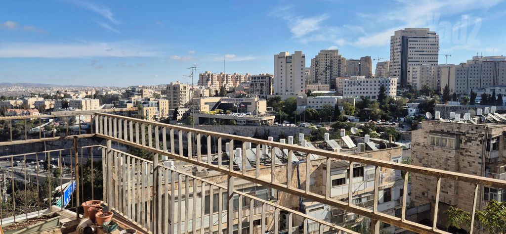 דירה למכירה בירושלים — 3
