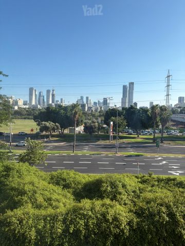 מאיר יערי 4