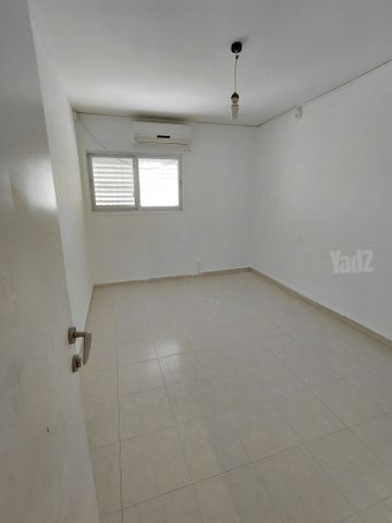 אלעזר בן לולו 427