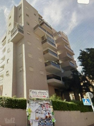 דירה, שעריים, רחובות