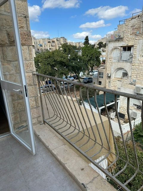 דירה למכירה בירושלים (תיווך) — 2